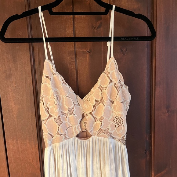 Tularosa Ivory Lace Bodice Spaghetti-Strap Maxi Dress - Picture 3 of 7